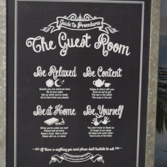 Guest Room Sign Metal Framed 18 X 14 - Picture 4 of 4